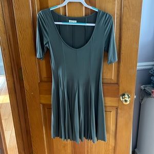 Silence + Noise Green Casual Dress, Size M, Fitted at Waist & Flowy Bottom